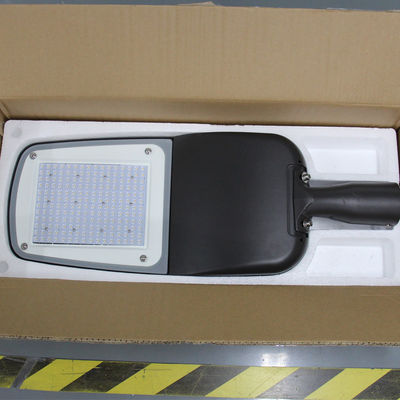 道路路灯 LED 公共照明 30w 50w 100w 150w ランプ 光流 lm 光